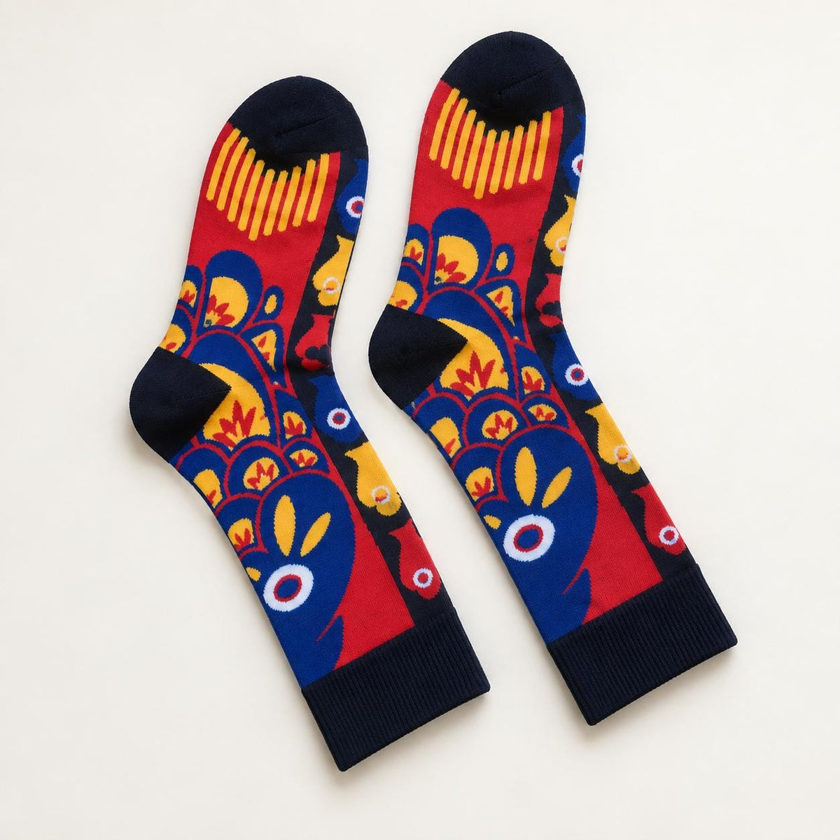 Colorful Fish Print Crew Socks, Red Blue Yellow Scale Pattern, Unisex Cotton Blend