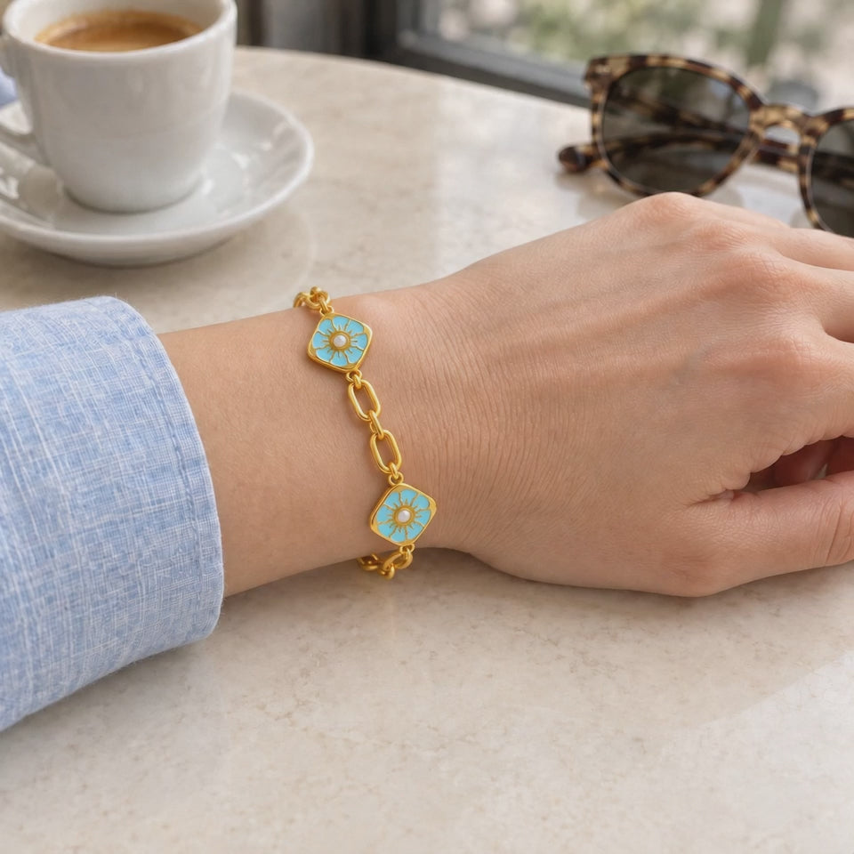 Blue Sun Charm Bracelet, Gold Tone Stainless Steel, Adjustable 18–23 cm